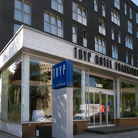Отель Tryp By Wyndham Frankfurt Франкфурт-на-Майне Экстерьер фото