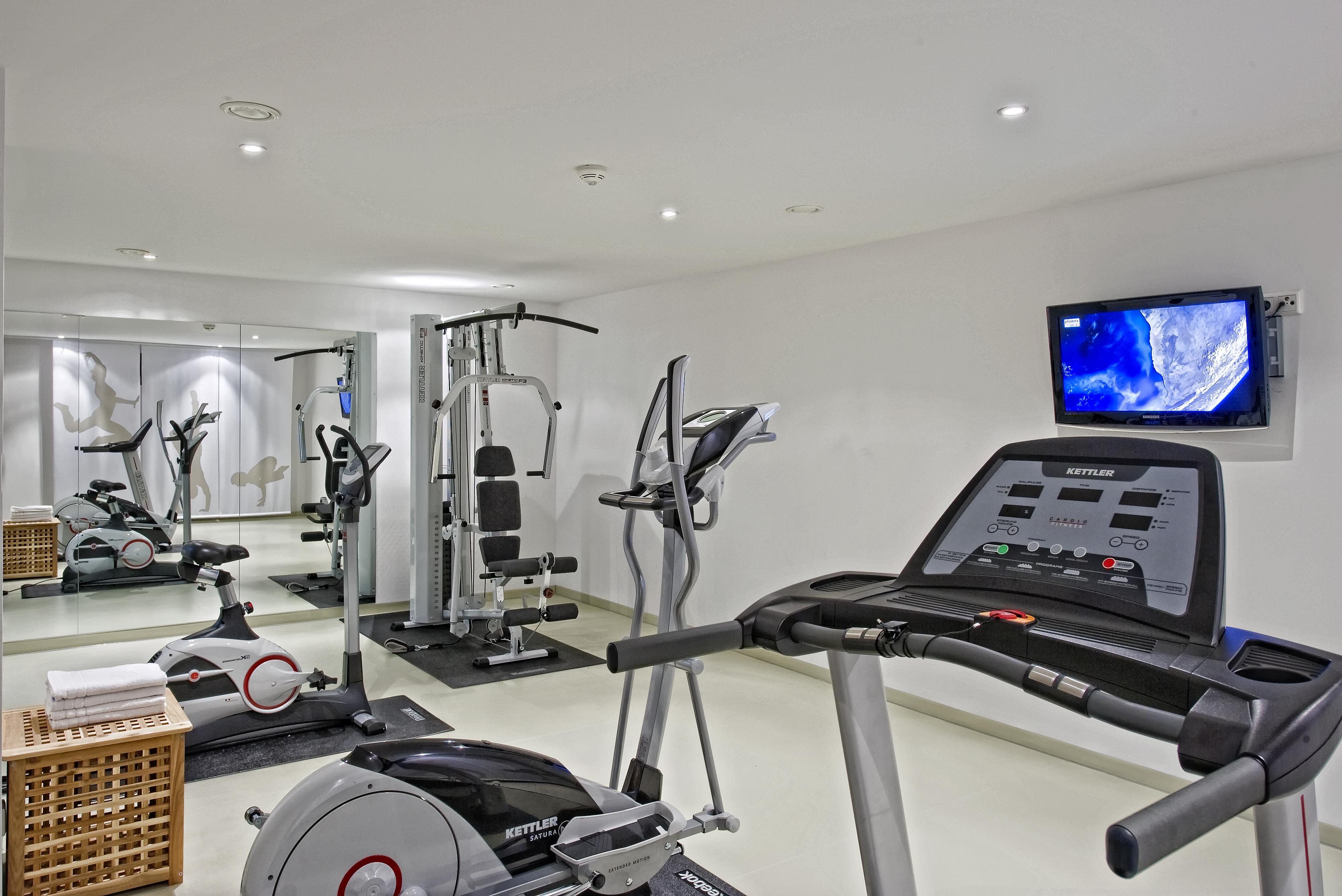 Отель Tryp By Wyndham Frankfurt Франкфурт-на-Майне Экстерьер фото