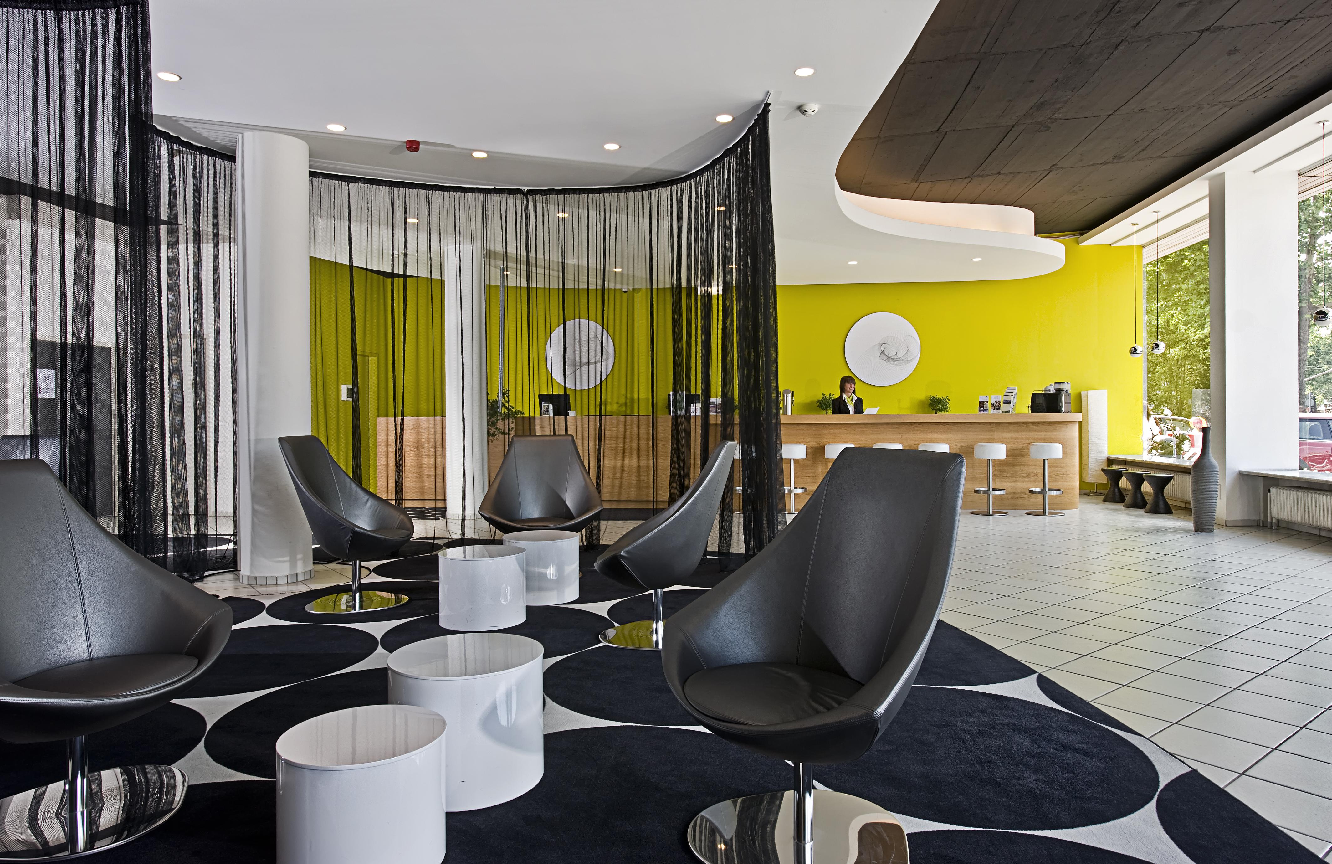 Отель Tryp By Wyndham Frankfurt Франкфурт-на-Майне Интерьер фото